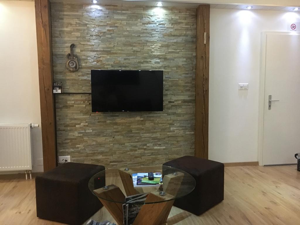 Studio Cosy Au Centre De Couvet Zewnętrze zdjęcie